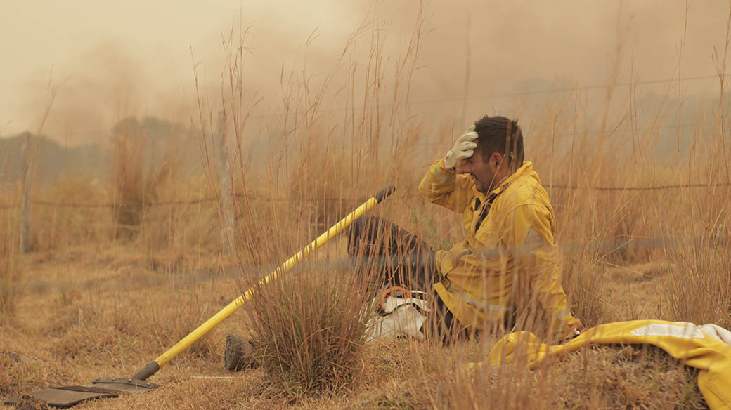 La foto del bombero que se hizo viral.